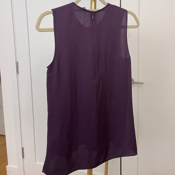 Theory Laycee Arched-Hem 100% Silk Blouse, Eggplant, Size P - Picture 4 of 9